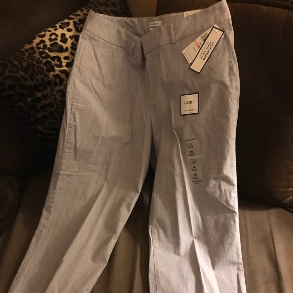 Dockers Capris Size 10 NWT